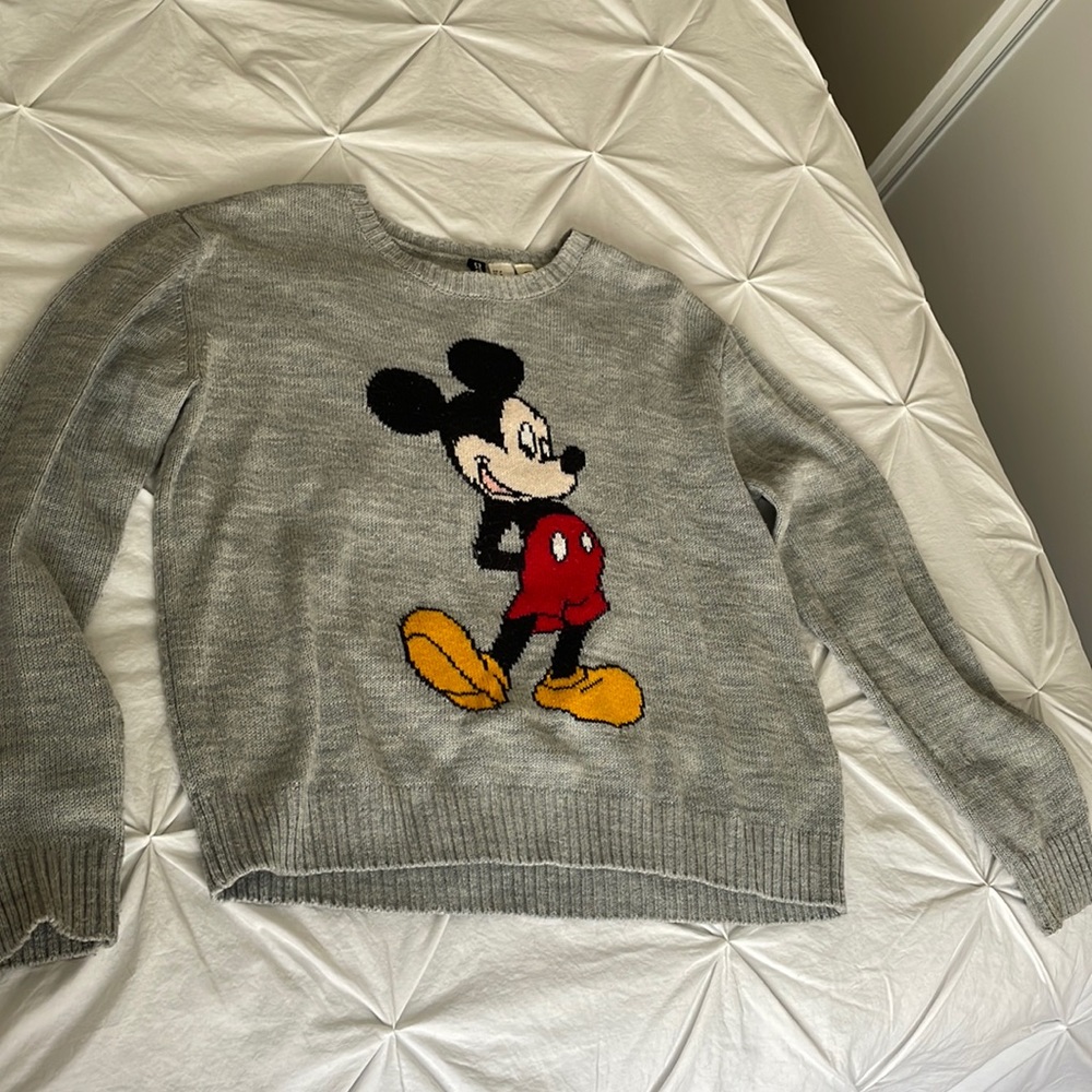 HM Disney collection Mickey Mouse sweater size MEDIUM